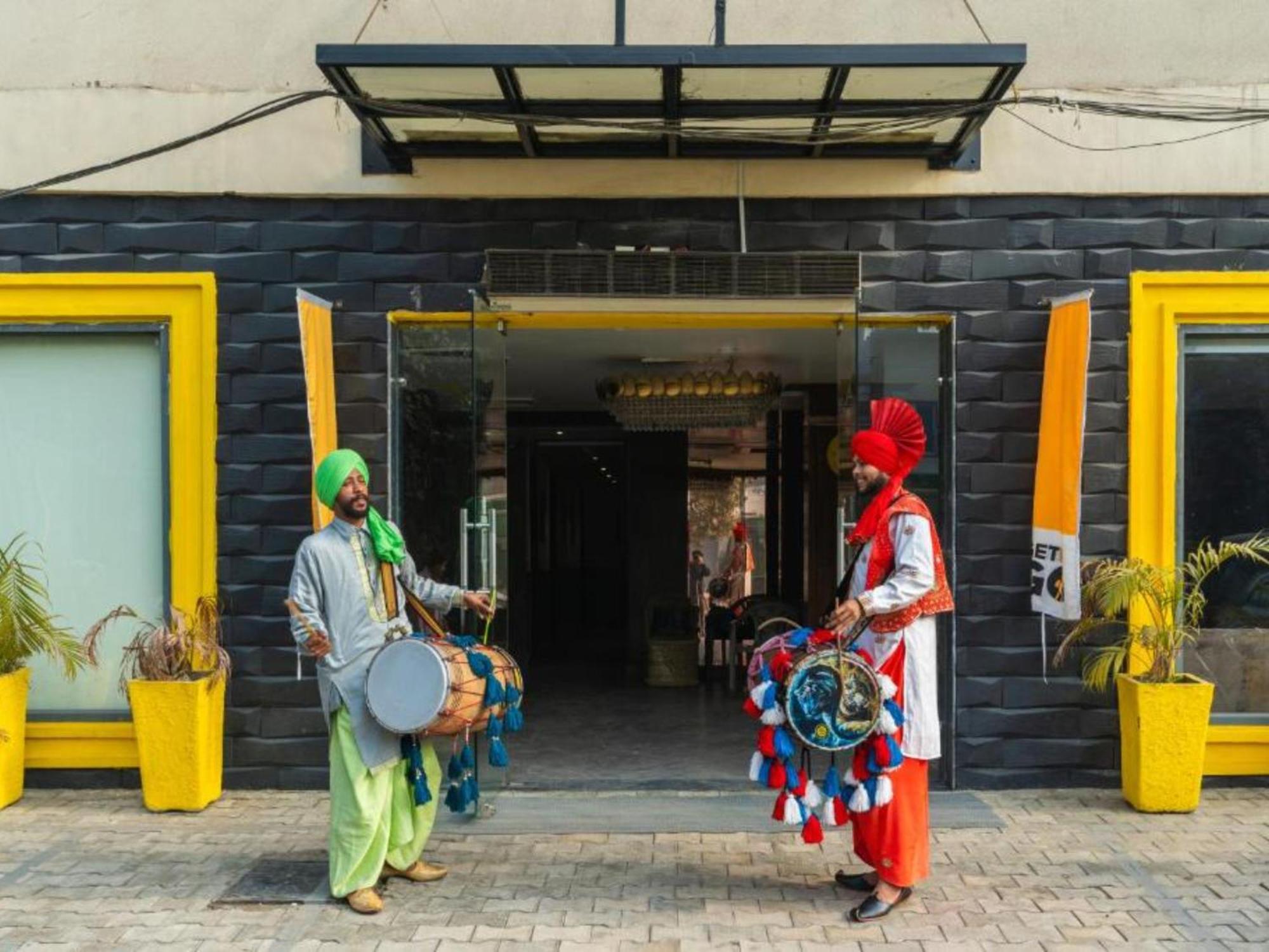 The Hosteller Amritsar, Near Golden Temple Экстерьер фото